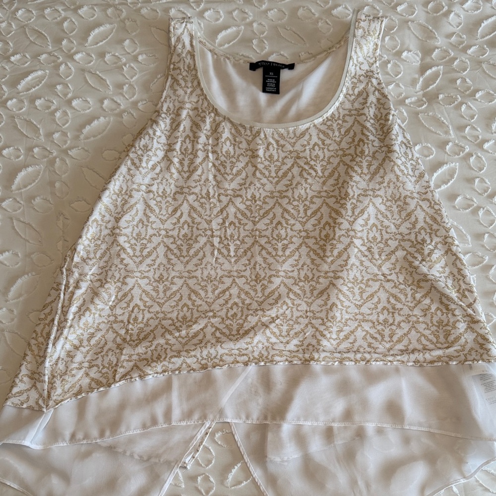 White House Black Market White and Gold Tank Top